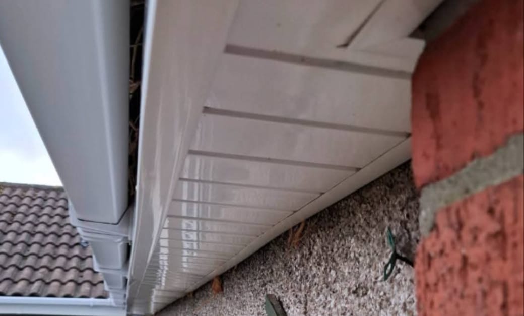 uPVC cleaning of discoloured fascias